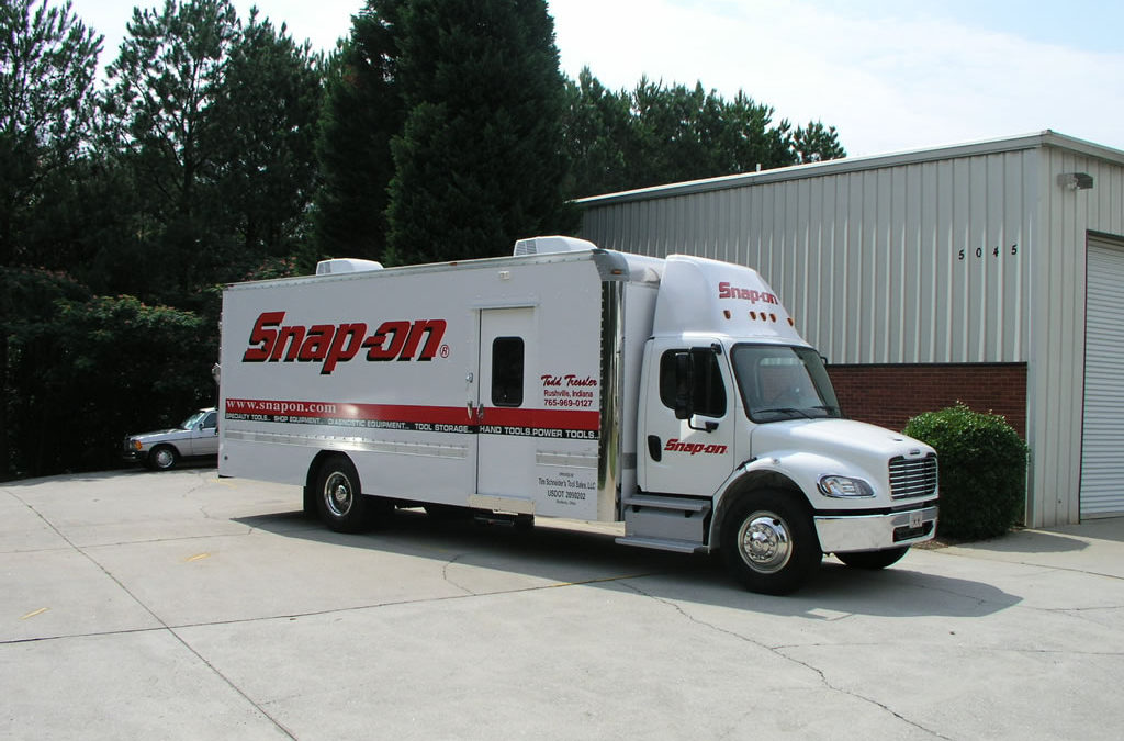 24′ Freightliner M2 – Snap-on