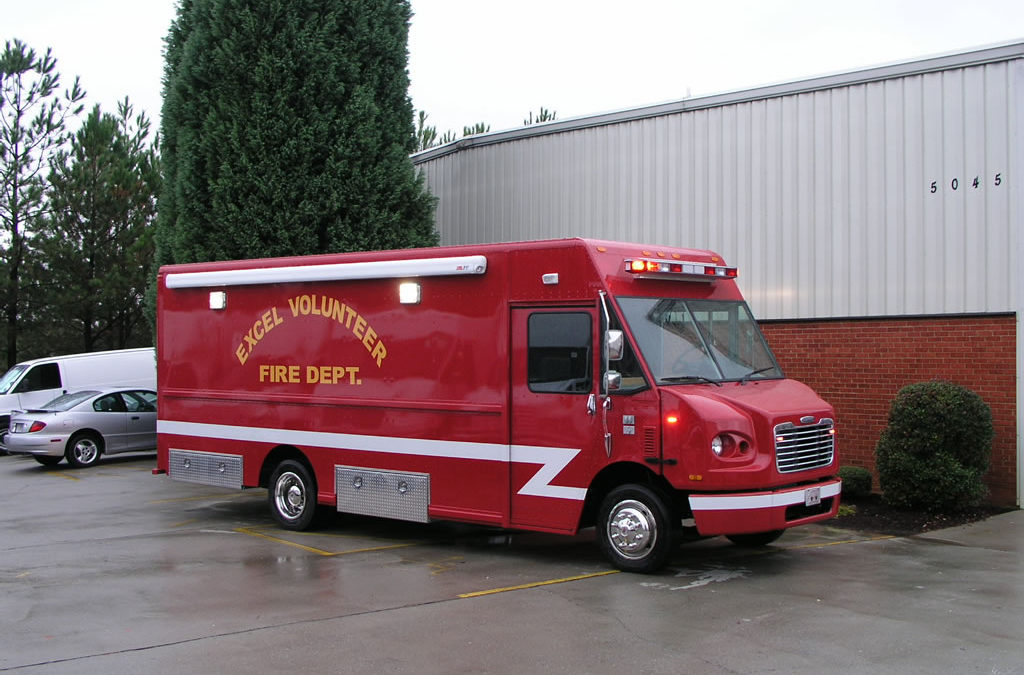 Fire Department Vehicle – 18′ Freightliner MT45